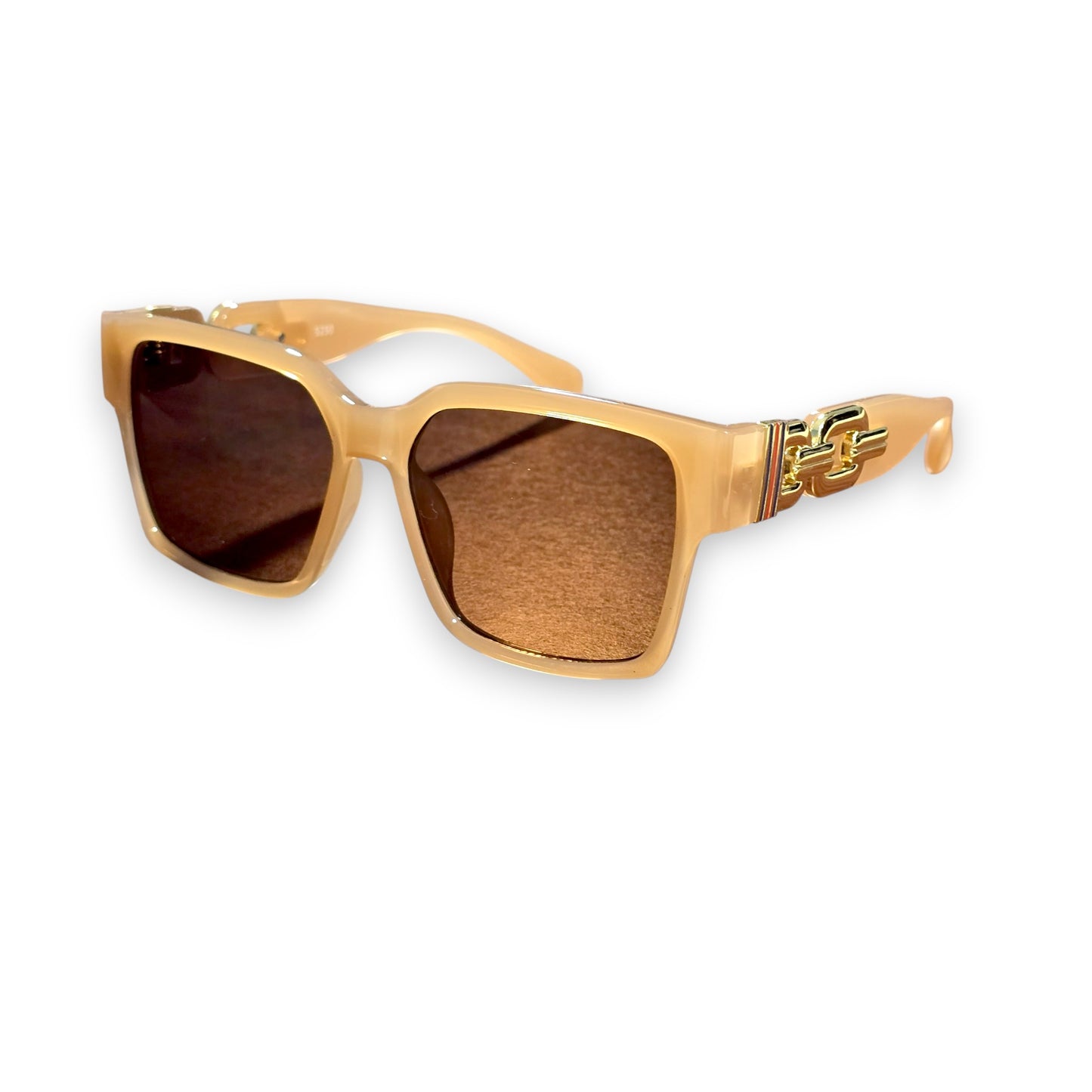 5250 Stylish Women Sunglasses-$24/dzn