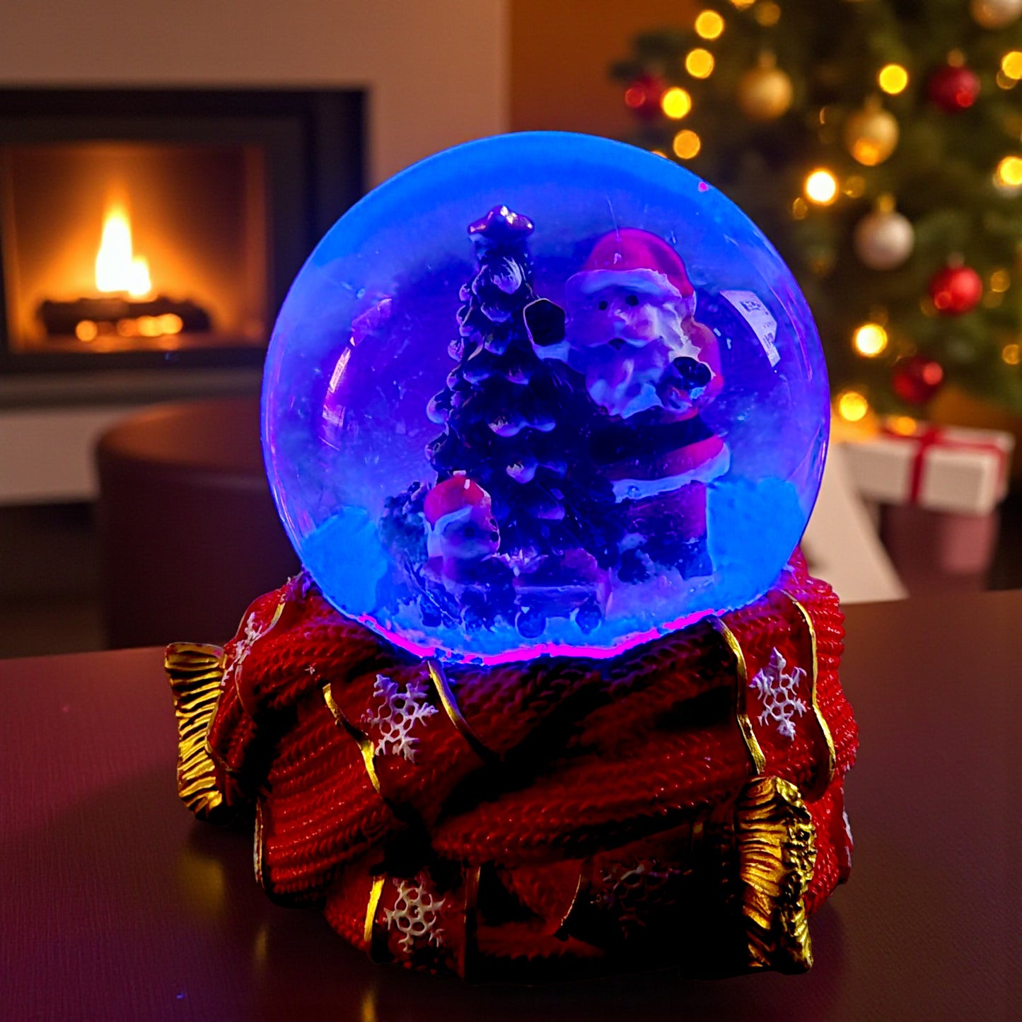 Christmas Snow Globe